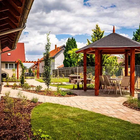 Lelle Centrál Apartamento