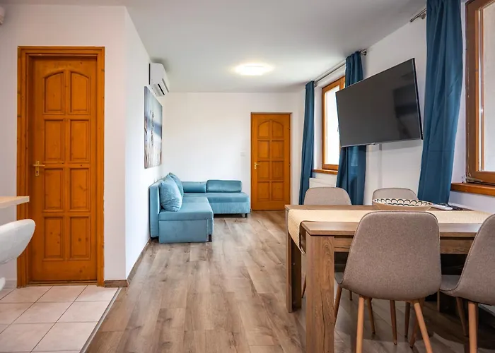 Lelle * בלטונללה